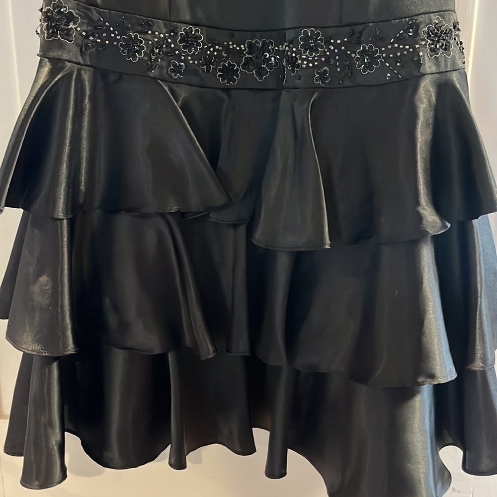 Dress - Picture 2 of 8